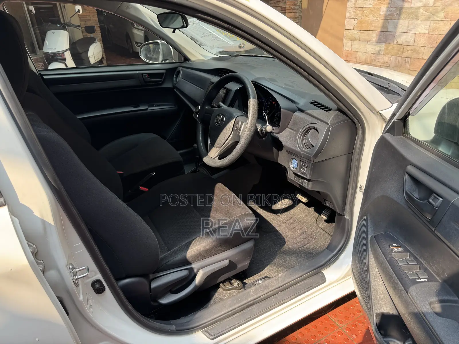 Toyota Axio 2021 White