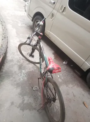 The bicycle is absolutely running and new