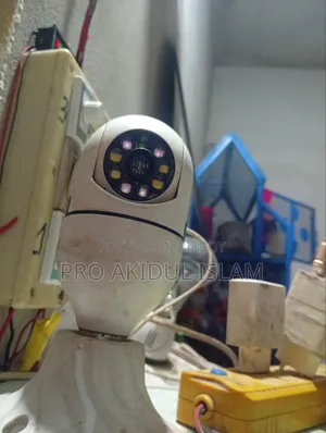 I have two or three cameras so I will sell one, this one runs on WiFi