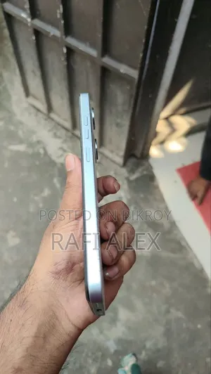 টেকনো স্পার্ক গো ২০২৩ ৬৪ জিবি সাদা