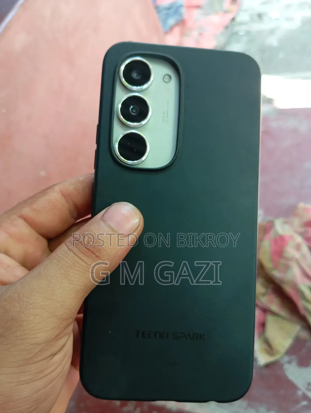 নতুন টেকনো স্পার্ক ৪০ প্রো ১২৮ জিবি গোল্ড