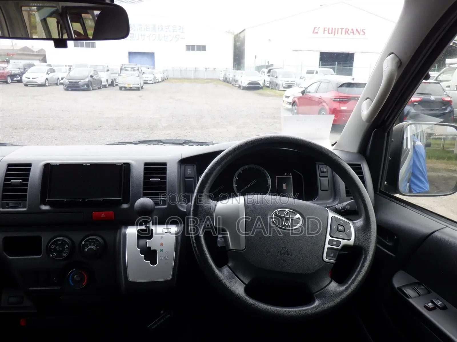 Toyota HiAce 2021 Silver