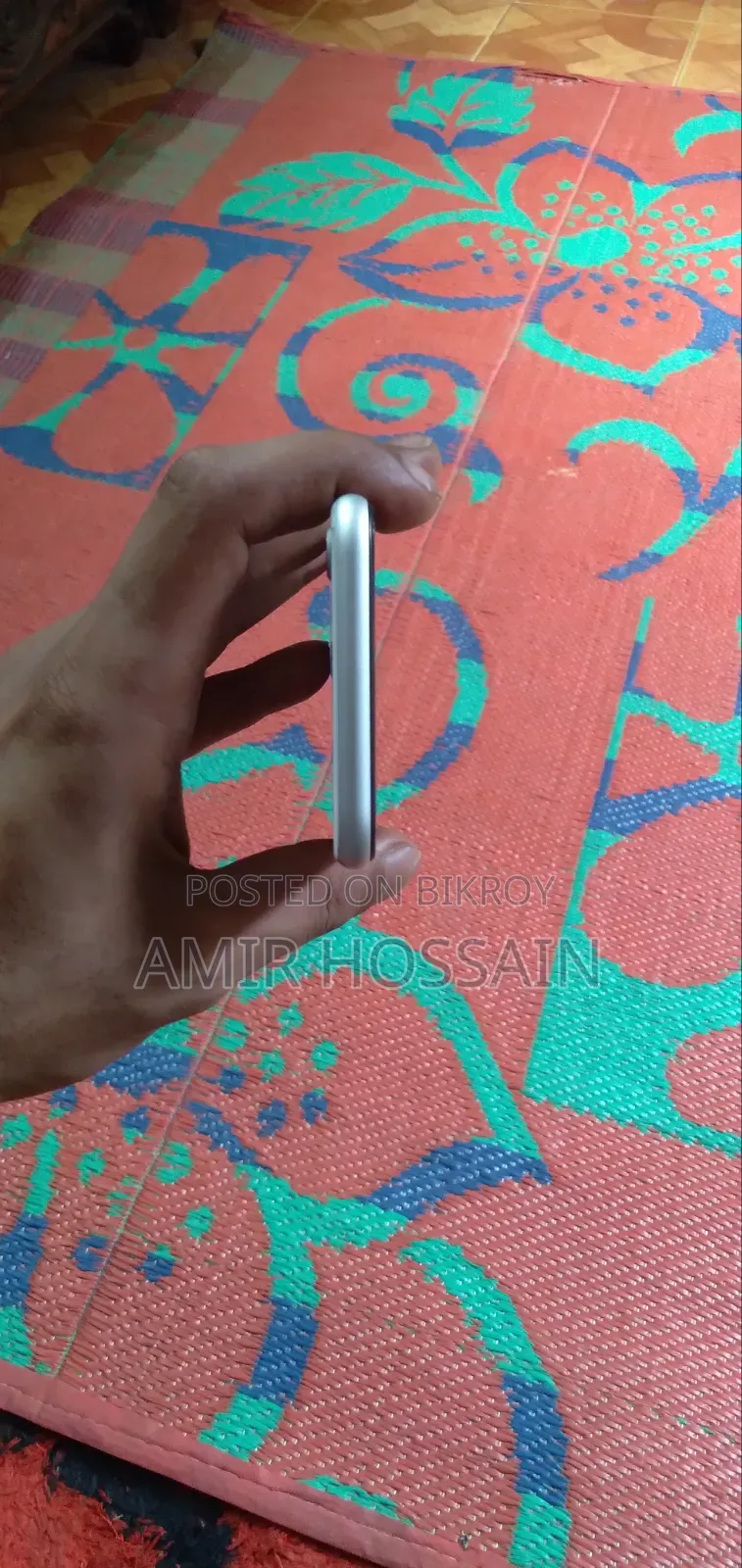 অ্যাপল আইফোন এসই (২০২০) ৬৪ জিবি সাদা