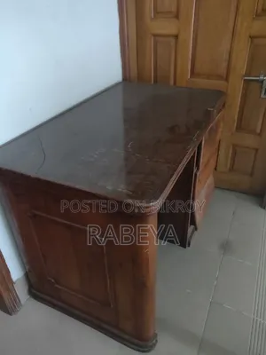 সেগুন কাঠের টেবিল ও অফিস চেয়ার