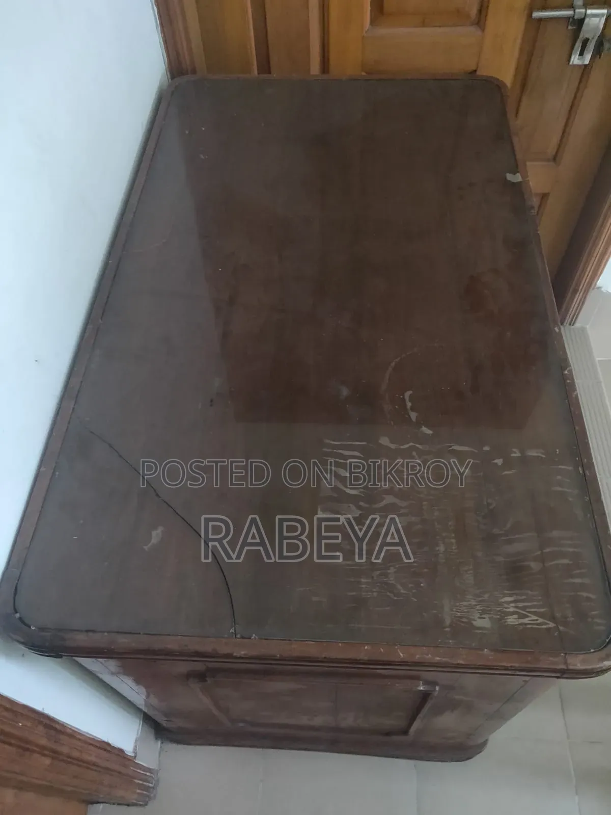 সেগুন কাঠের টেবিল ও অফিস চেয়ার