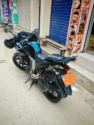 ইয়ামাহা ফাজার ভি২ ২০২০ কালো