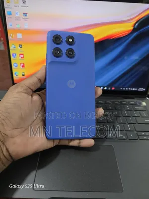 মোটোলোরো ১২৮ জিবি নীল