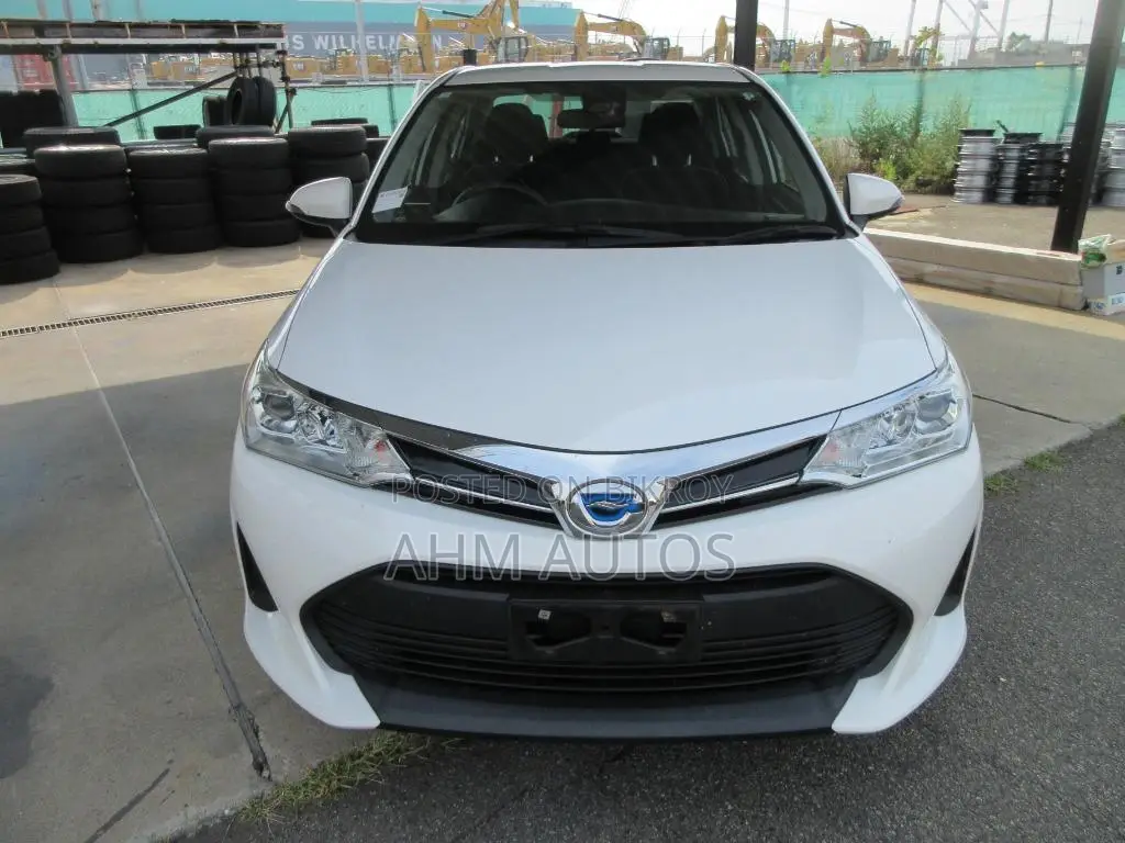 Toyota Axio 2021 White