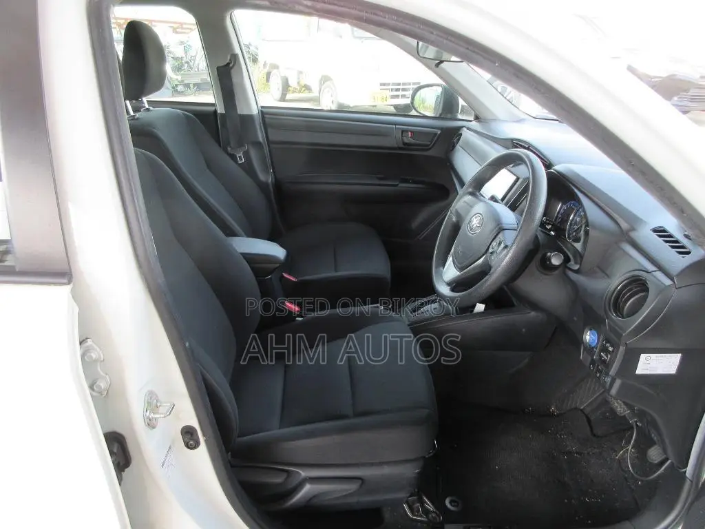 Toyota Axio 2021 White