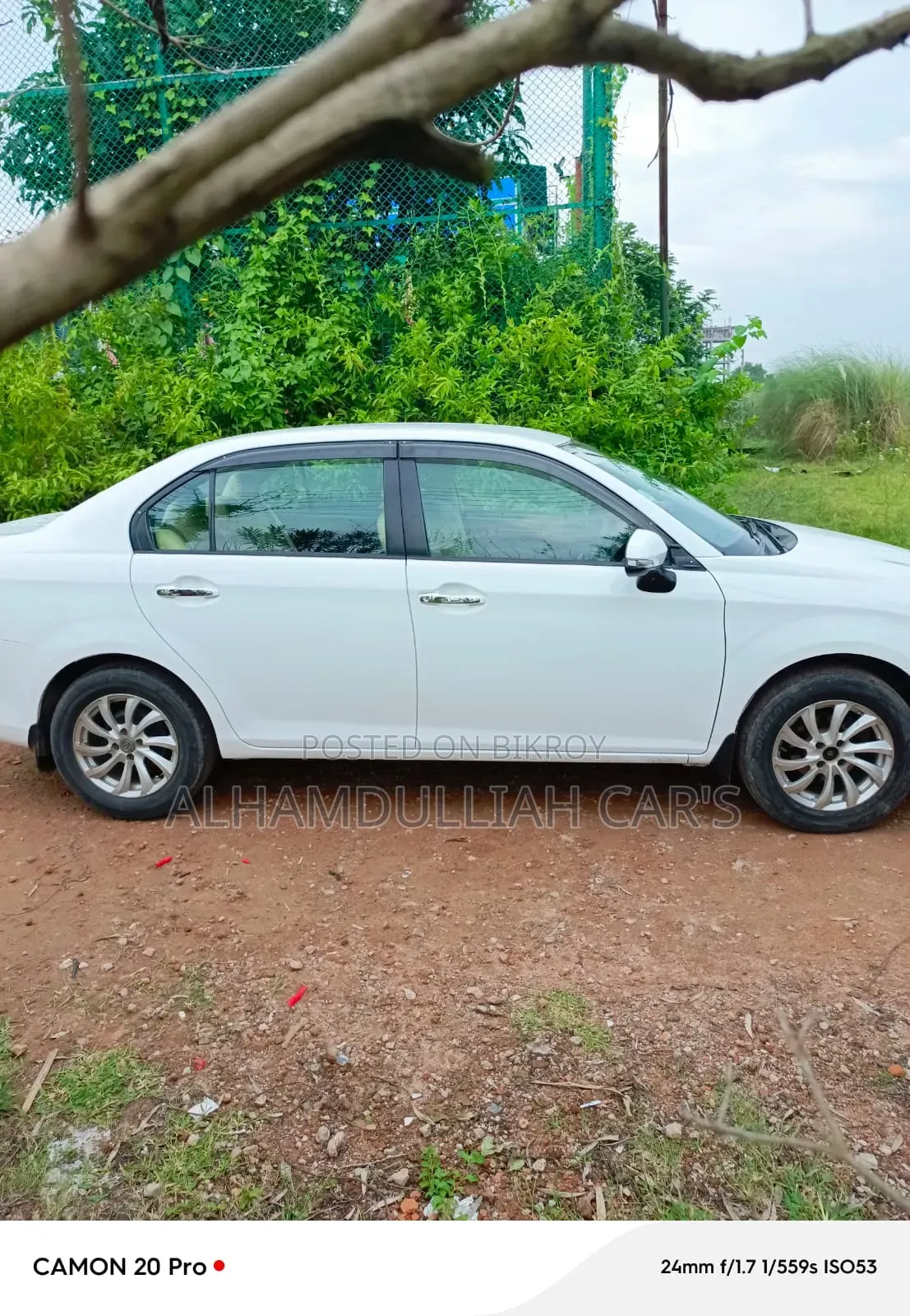 টয়োটা এক্সিও ১.৫ এক্স ২ডব্লিউডি ২০১৩ হোয়াইট