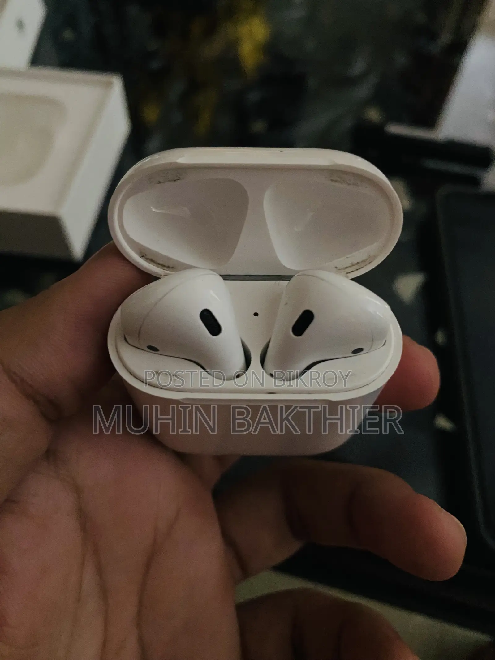 Apple AirPods (2nd Generation) Original