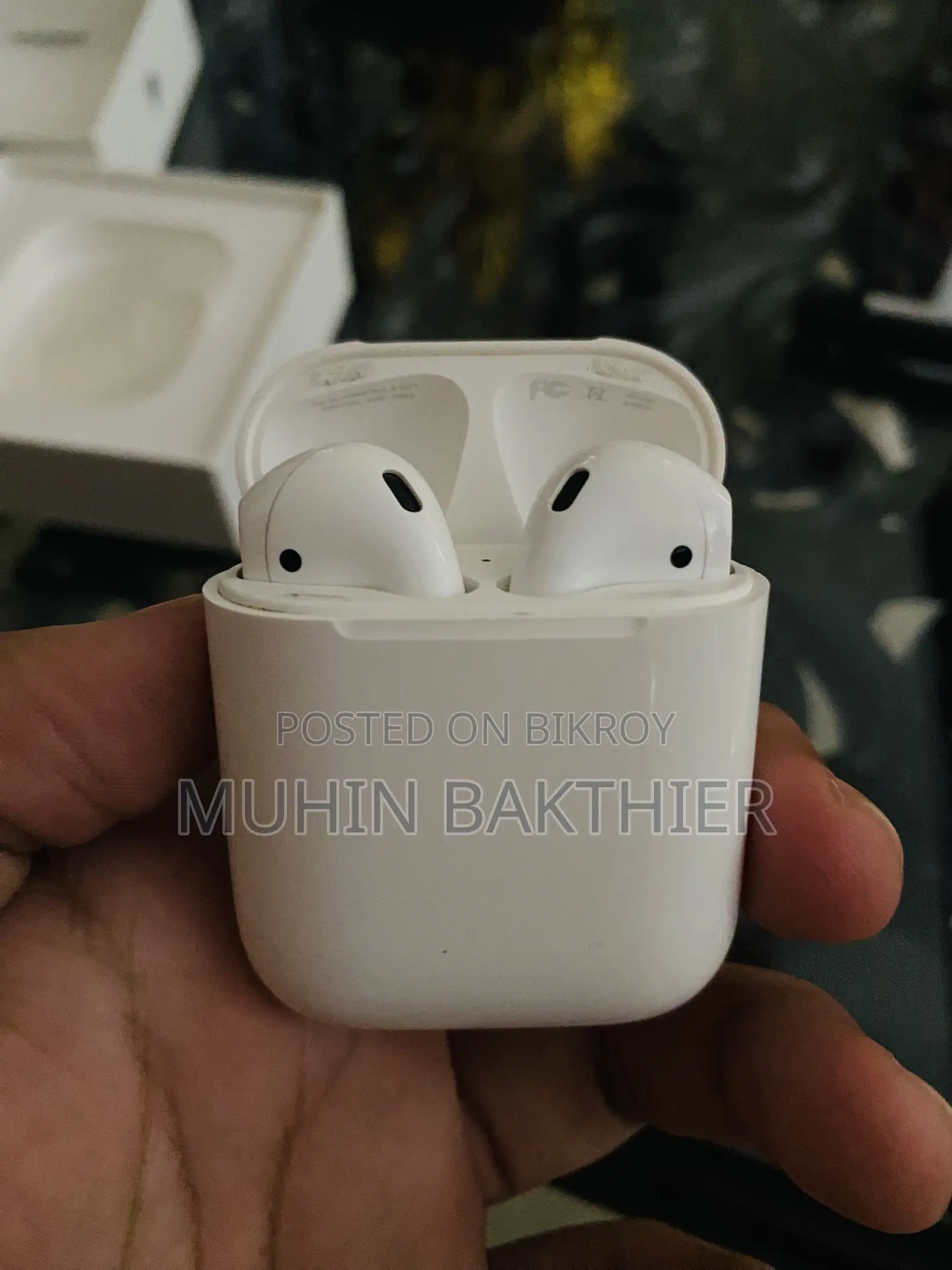 Apple AirPods (2nd Generation) Original