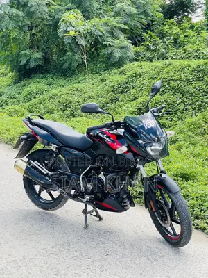 বাজাজ পালসার ১৫০ ২০২২ কালো