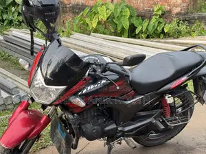 নতুন হিরো হাংক ২০২৩ লাল