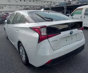 Toyota Prius 2021 Pearl