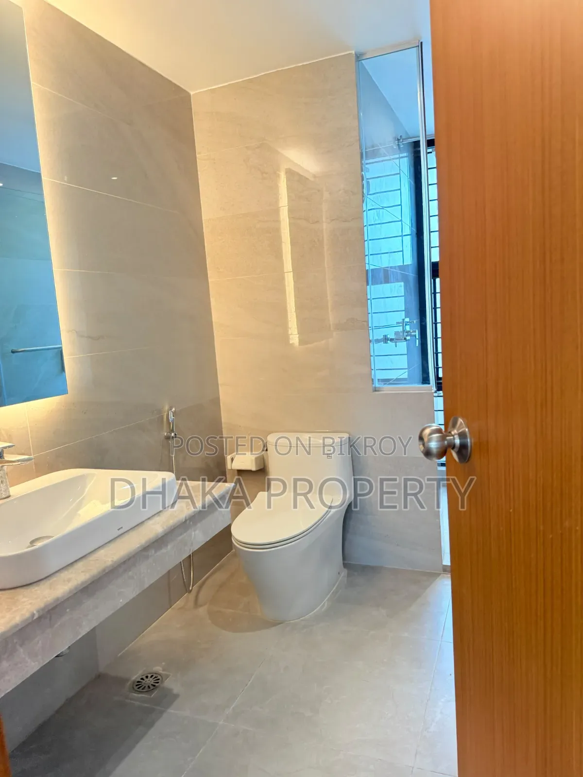 Furnished 4-Bedroom Apartment in Gulshan for rent