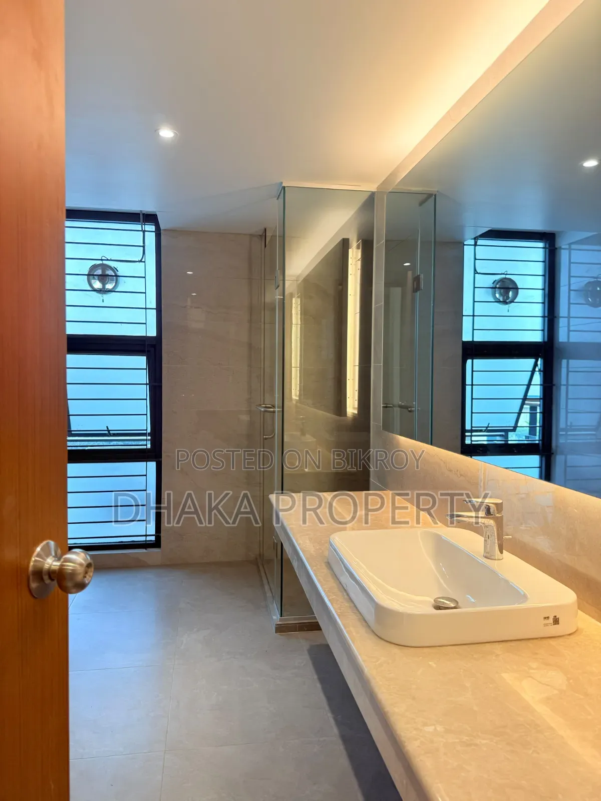 Furnished 4-Bedroom Apartment in Gulshan for rent