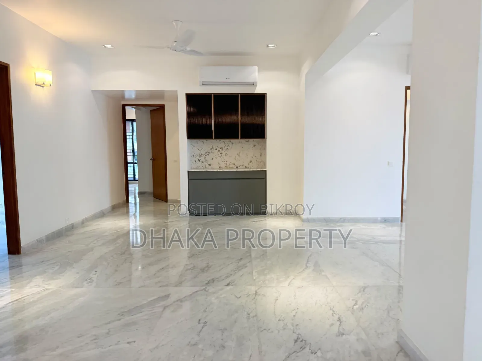 Furnished 4-Bedroom Apartment in Gulshan for rent