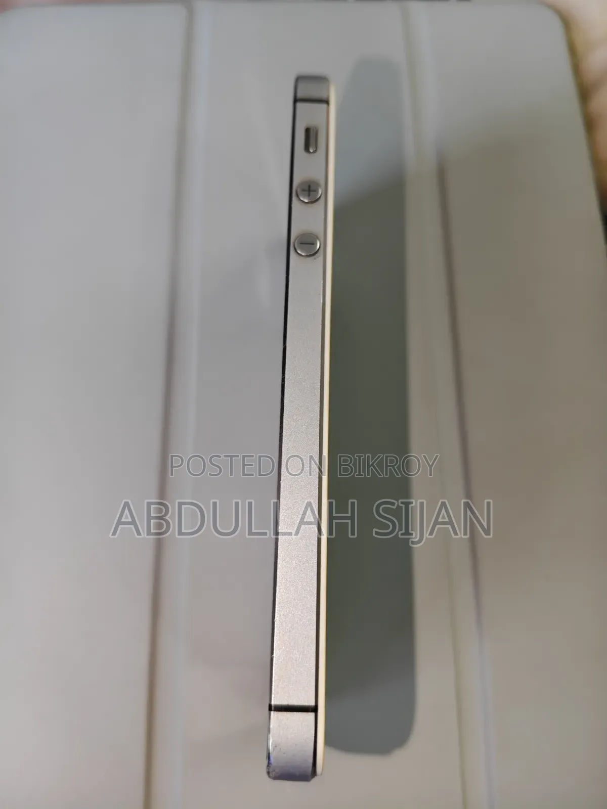 Apple iPhone 5s 32 GB Gray