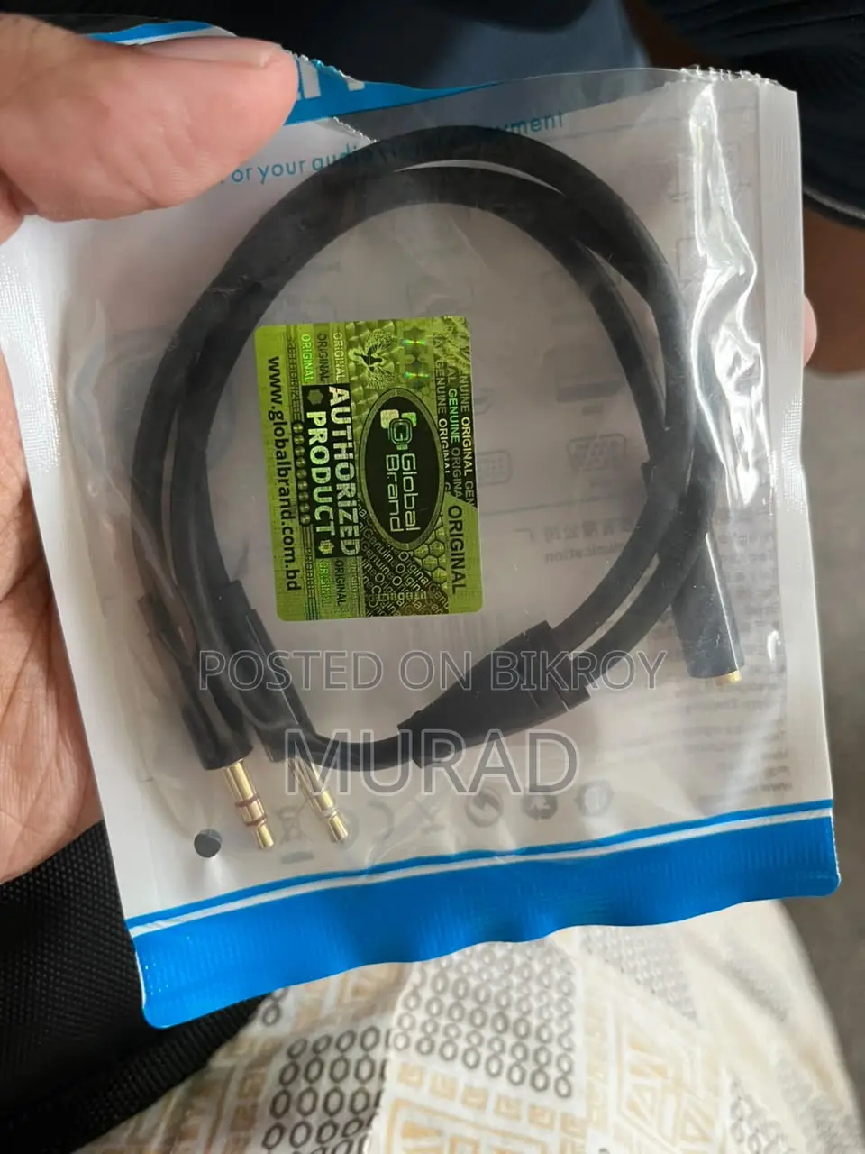Vention Audio Splitter . Audio+Mic = Combine