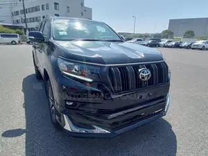 Toyota Land Cruiser Prado 2022 Black