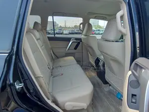 Toyota Land Cruiser Prado 2022 Black