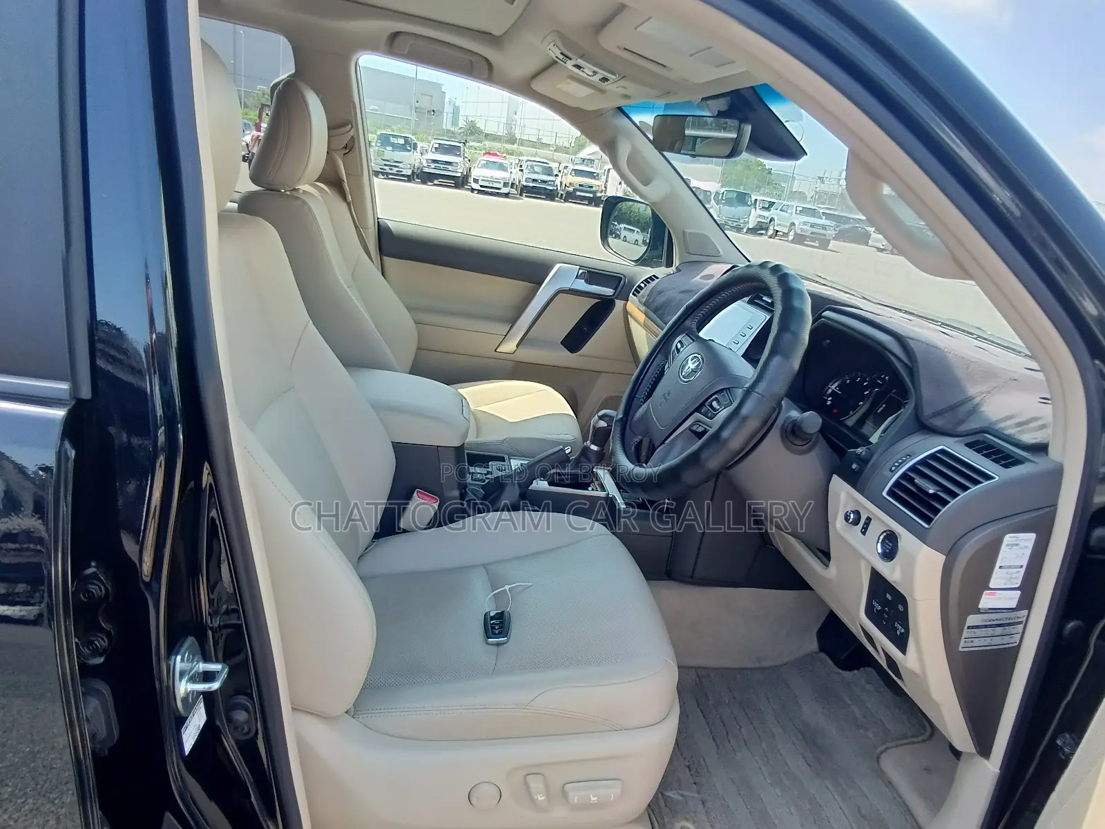 Toyota Land Cruiser Prado 2022 Black
