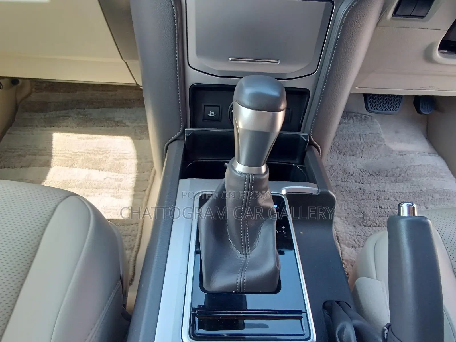 Toyota Land Cruiser Prado 2022 Black