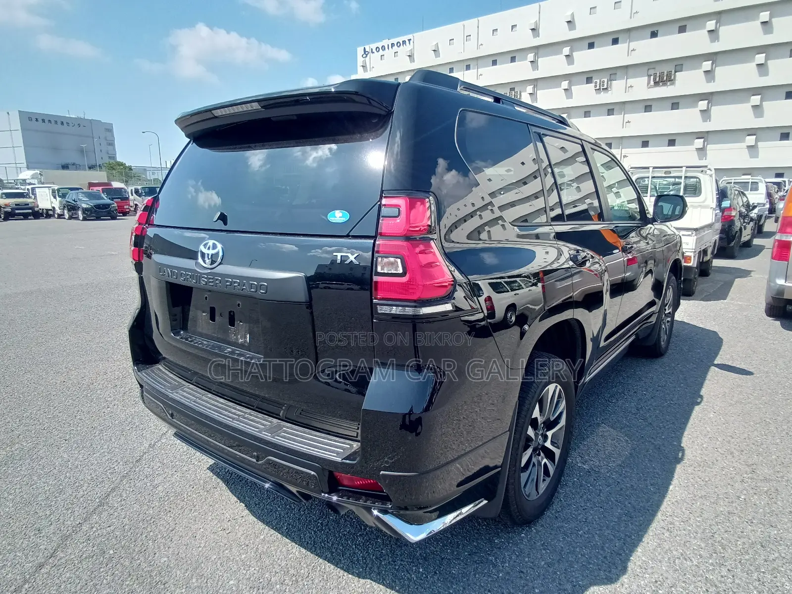 Toyota Land Cruiser Prado 2022 Black