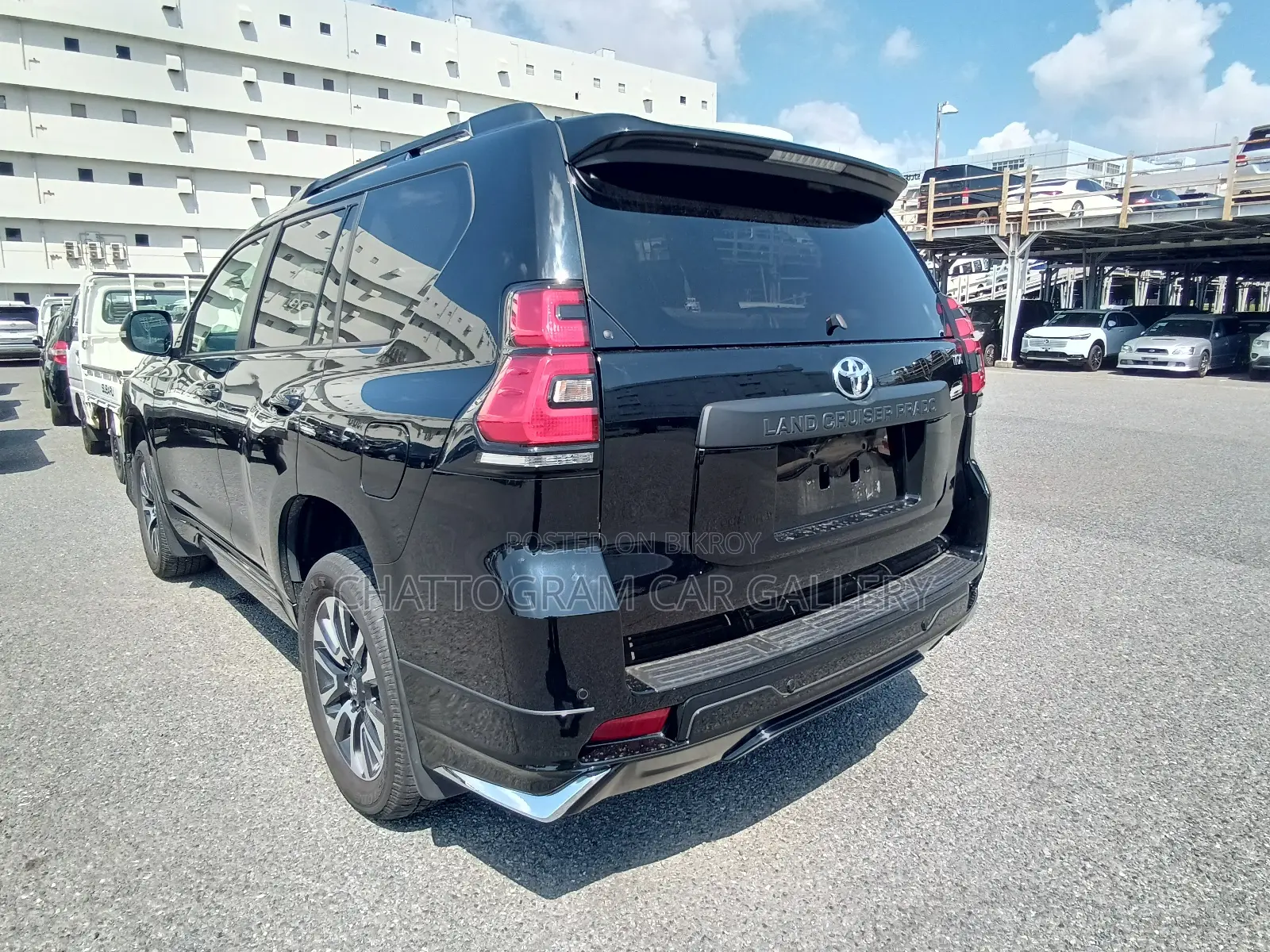 Toyota Land Cruiser Prado 2022 Black