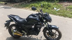 সুজুকি জিক্সার ২০১৯ কালো