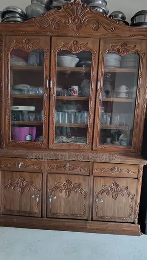 ওয়াল শোকেস