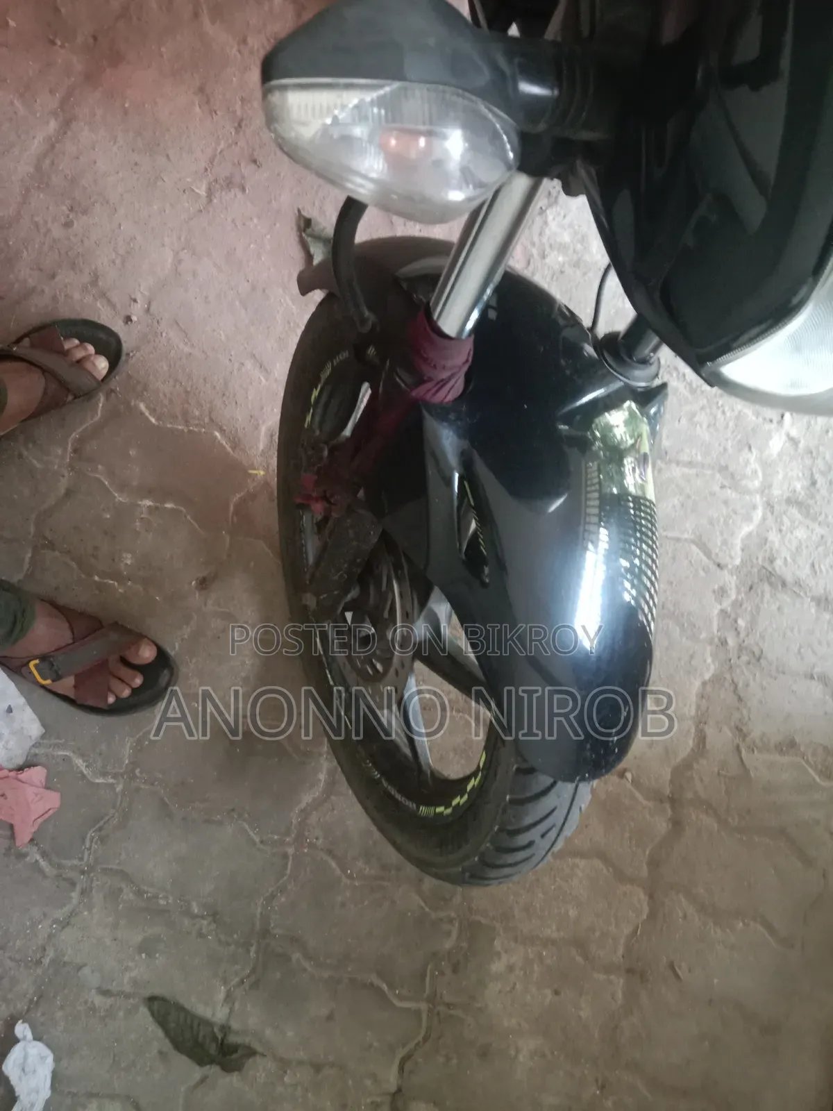 হোন্ডা সিবি ২০১৬ কালো