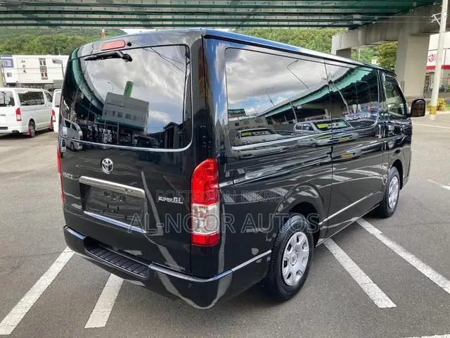 Toyota HiAce 2021 Black
