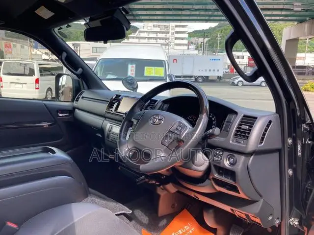 Toyota HiAce 2021 Black