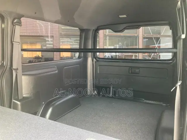 Toyota HiAce 2021 Black