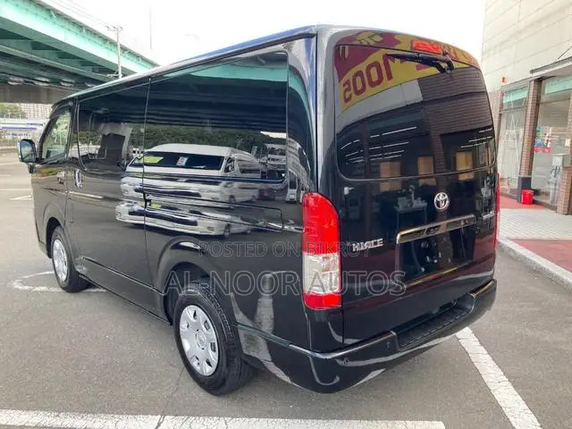 Toyota HiAce 2021 Black