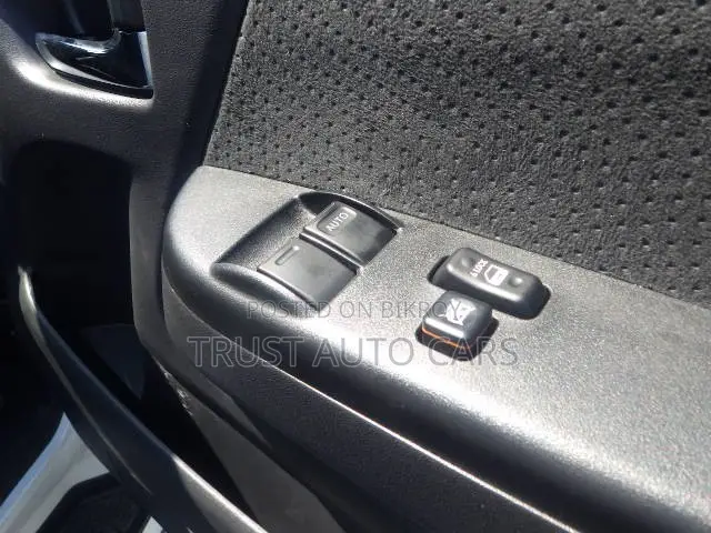 Toyota HiAce 2022