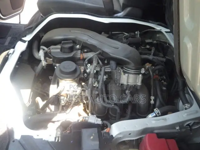 Toyota HiAce 2022