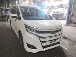 Toyota Noah 2.0 FWD (8 Seater) 2021 Pearl