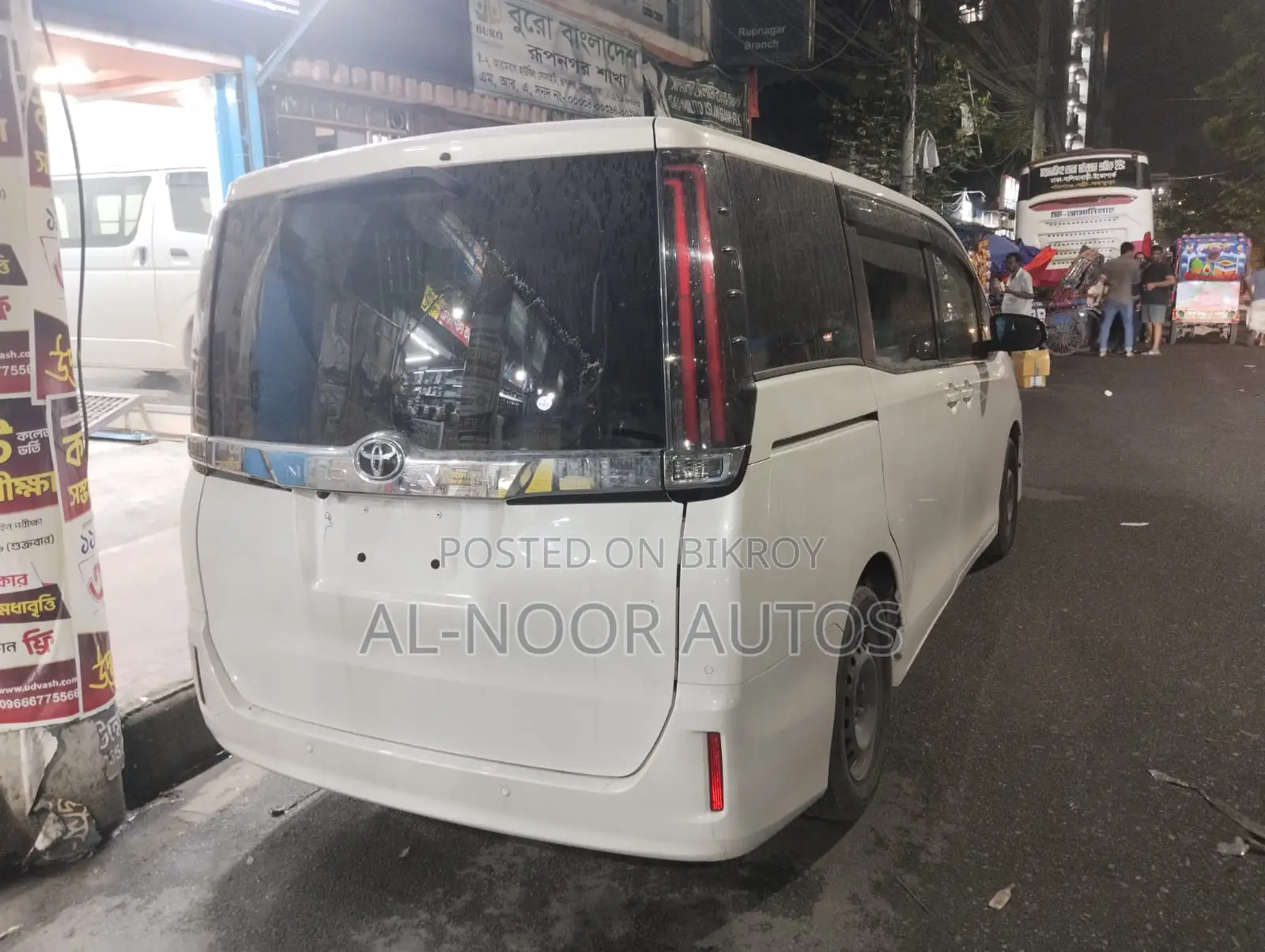 Toyota Noah 2.0 FWD (8 Seater) 2021 Pearl