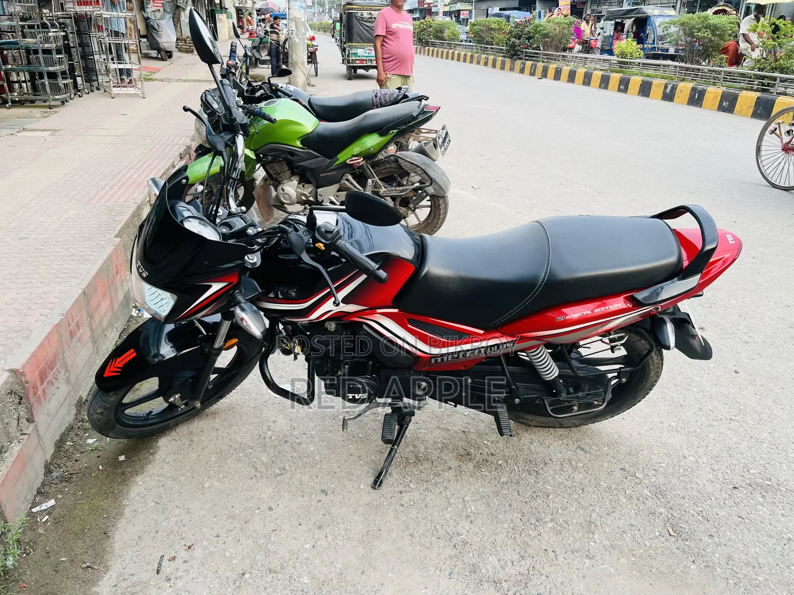 টিভিএস মেট্রো প্লাস ২০২৪ রেড
