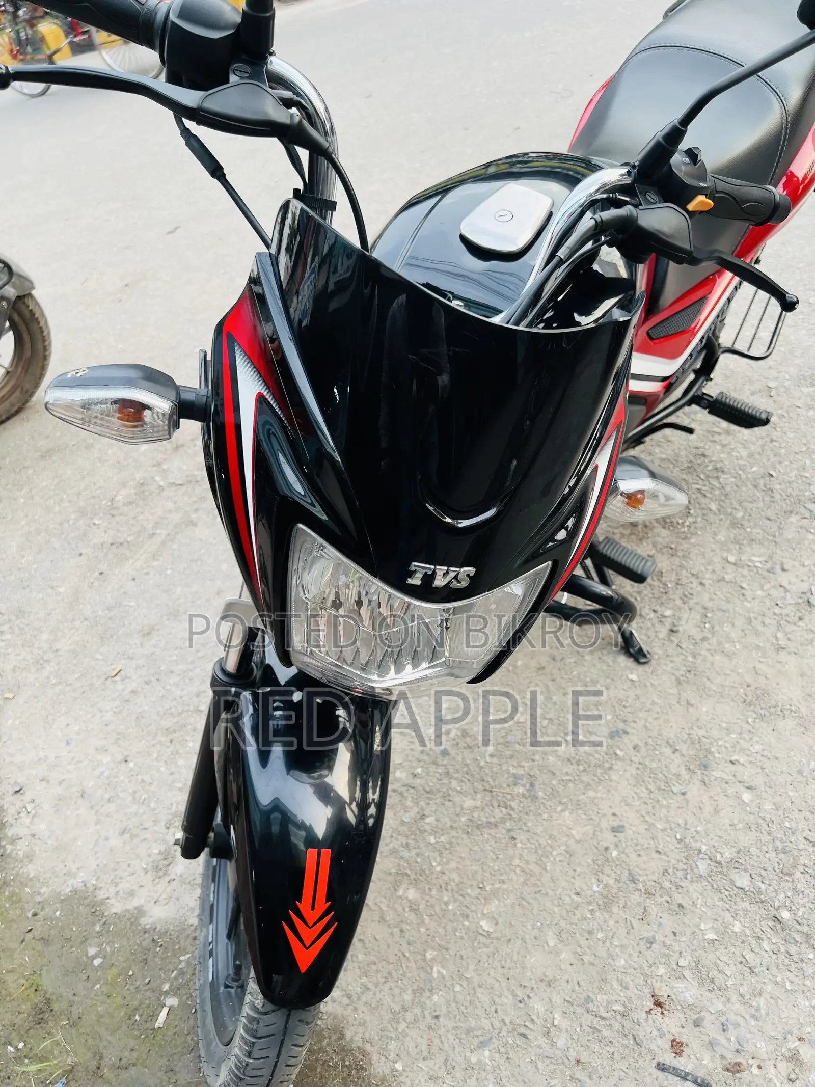 টিভিএস মেট্রো প্লাস ২০২৪ রেড