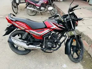 টিভিএস মেট্রো প্লাস ২০২৪ রেড
