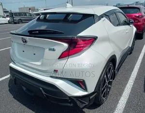 Toyota C-HR 2021 Pearl