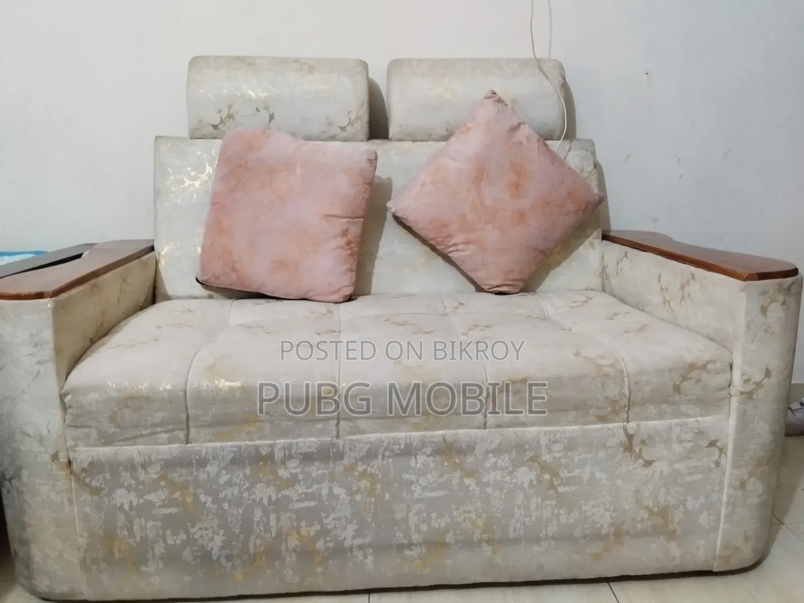 2+2+1 sofa set for sale urgently