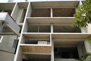 কমার্শিয়াল স্পেস বিক্রি হবে —মেইন রোড সংলগ্ন মিরপুর-১