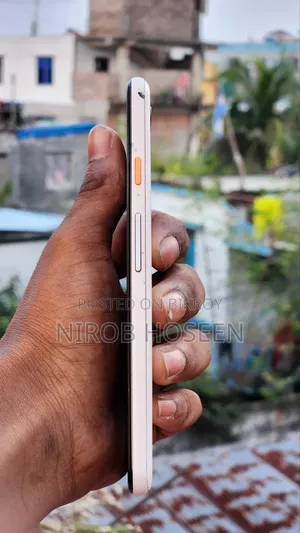 গুগল পিক্সেল ৩ ৬৪ জিবি হোয়াইট