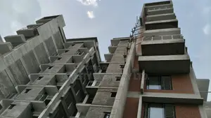 5bdrm Apartment in Japasty, Baridhara for Sale