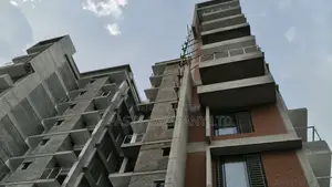 5bdrm Apartment in Japasty, Baridhara for Sale